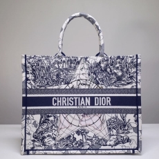 Christian Dior Shopping Bags